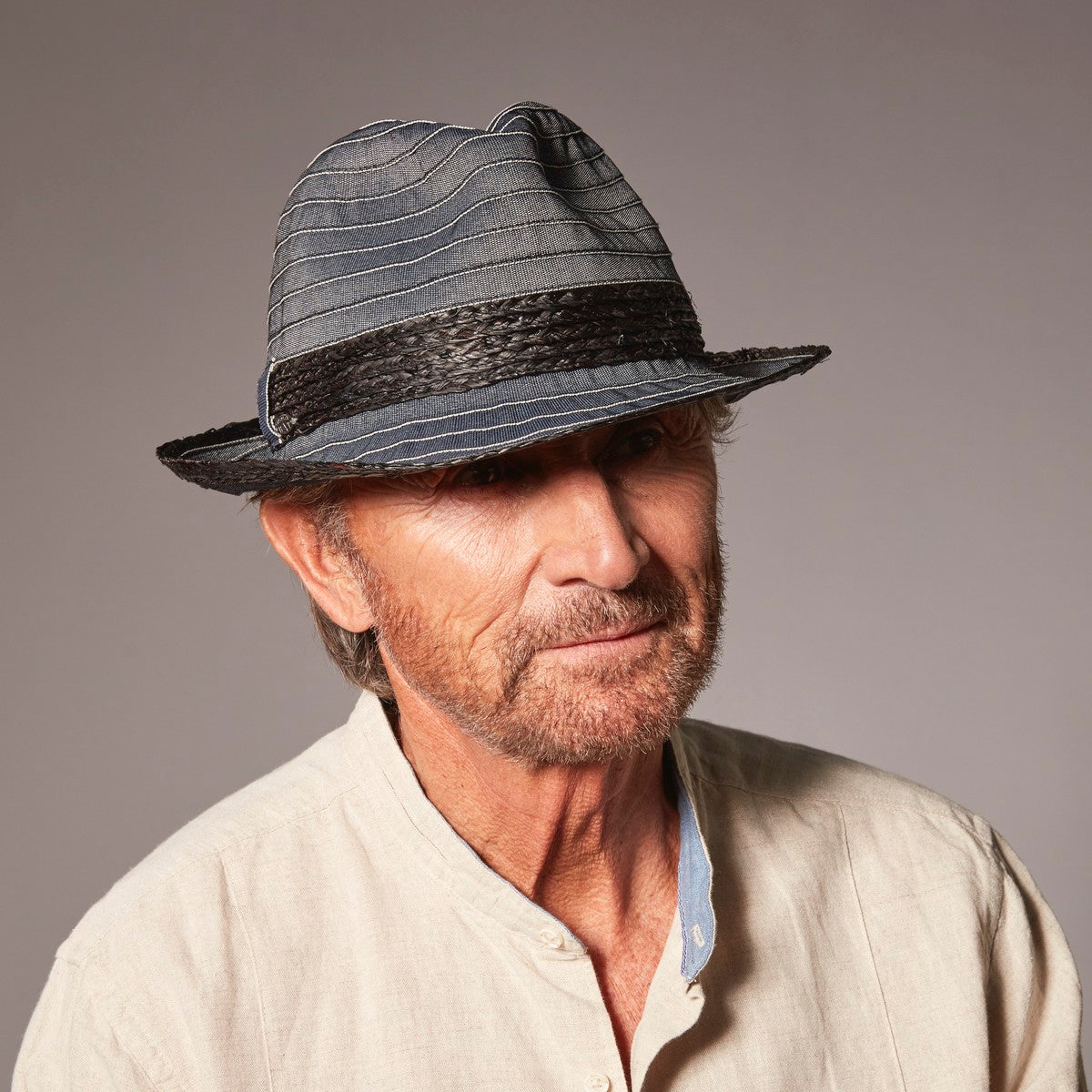 AMBAR FEDORA EN TISSU