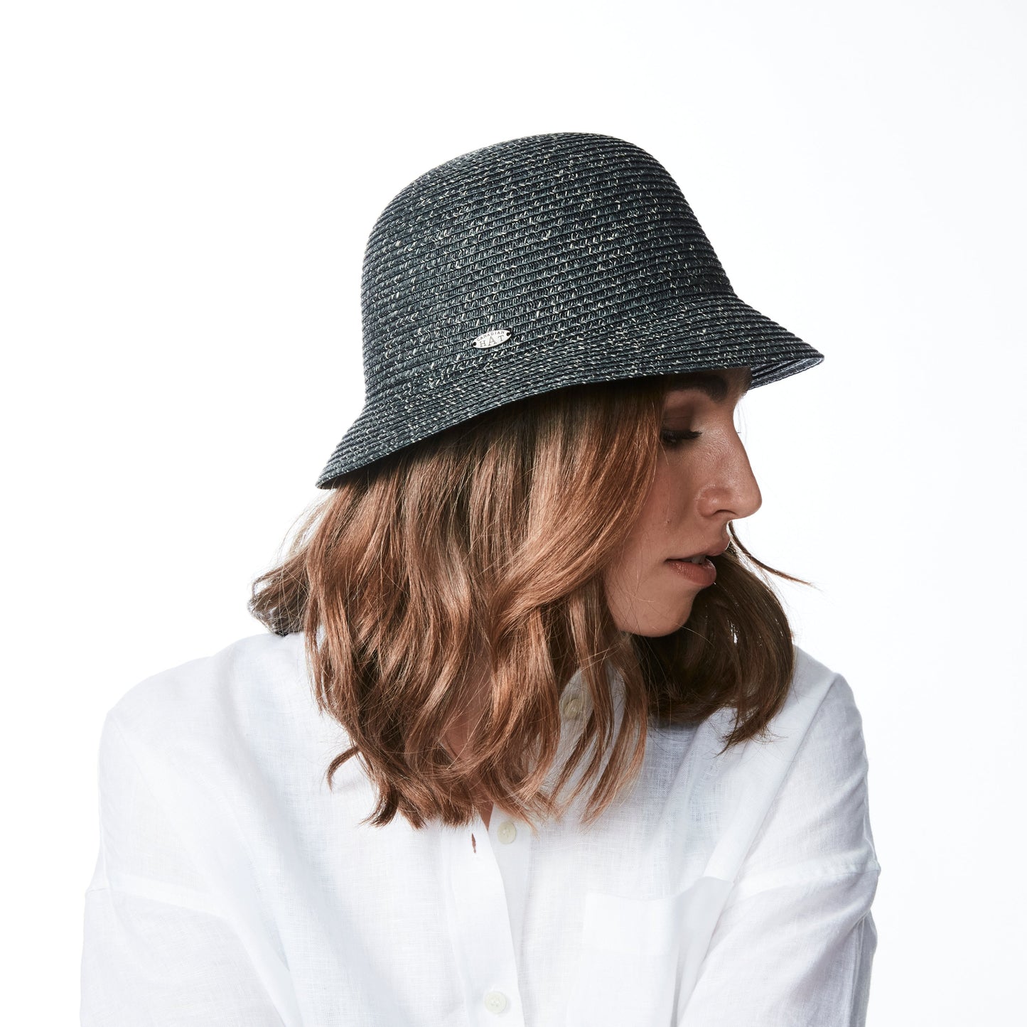 CODIE CHAPEAU CLOCHE EN PAILLE DE PAPIER