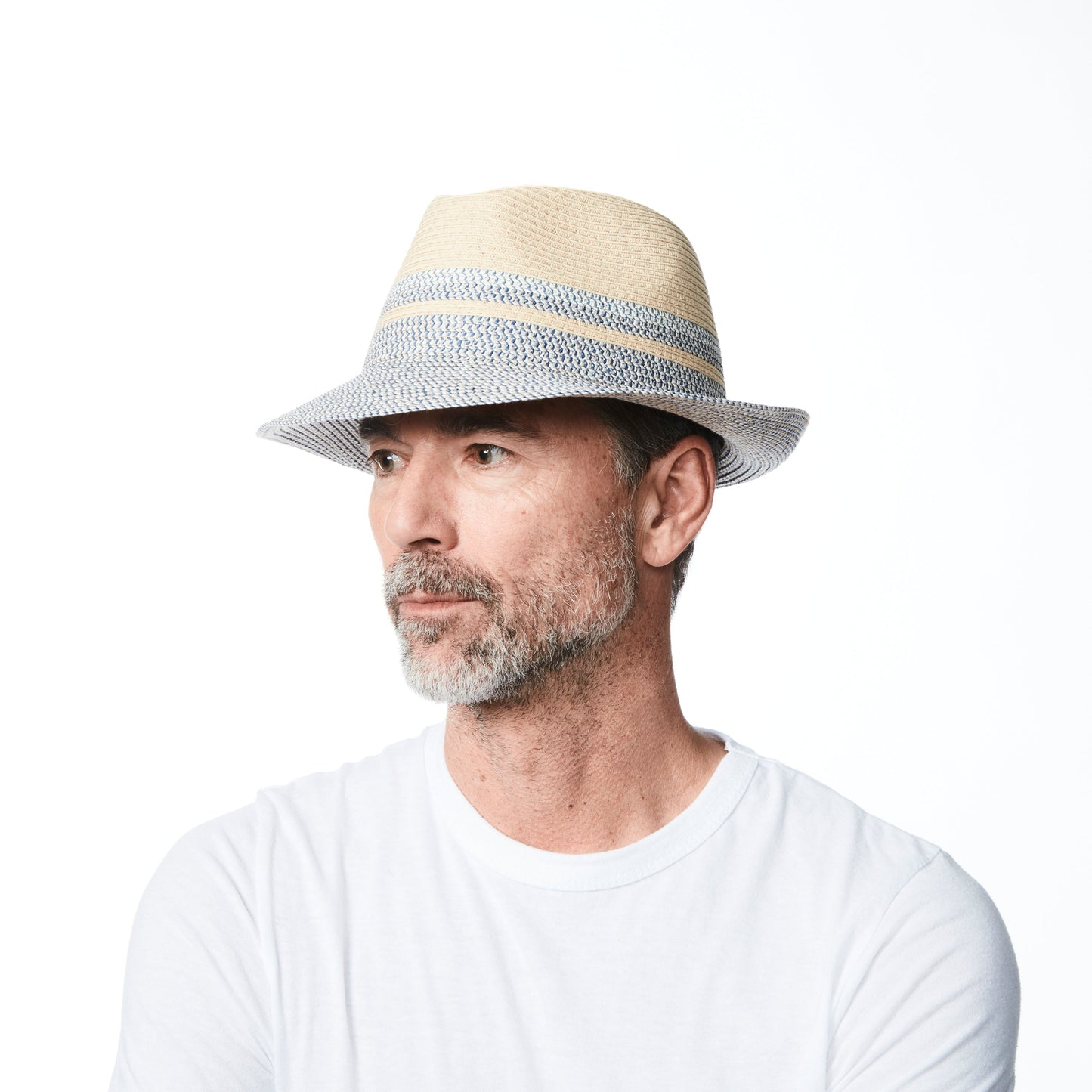 FULVIO-FEDORA COURT BICOLORE AVEC  DETAIL DE PAILLE