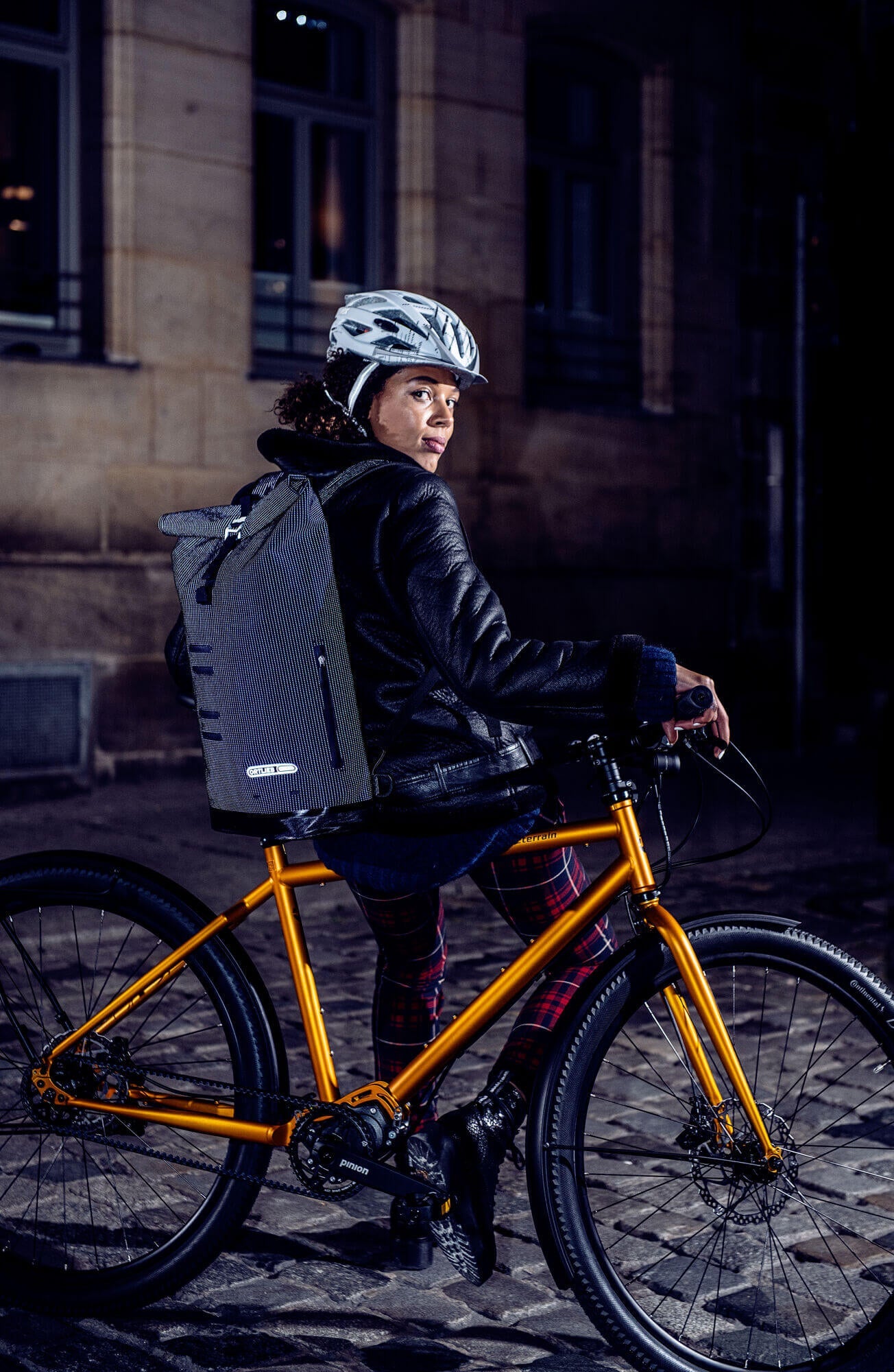 ORTLIEB BACKPACK COMMUTER-DAYPACK HIGH-VIS BLACK-REFL. 21L