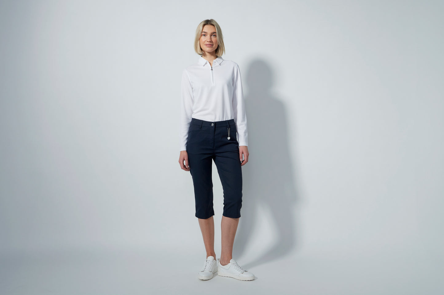 LYRIC V2 CROPPED 74 CM