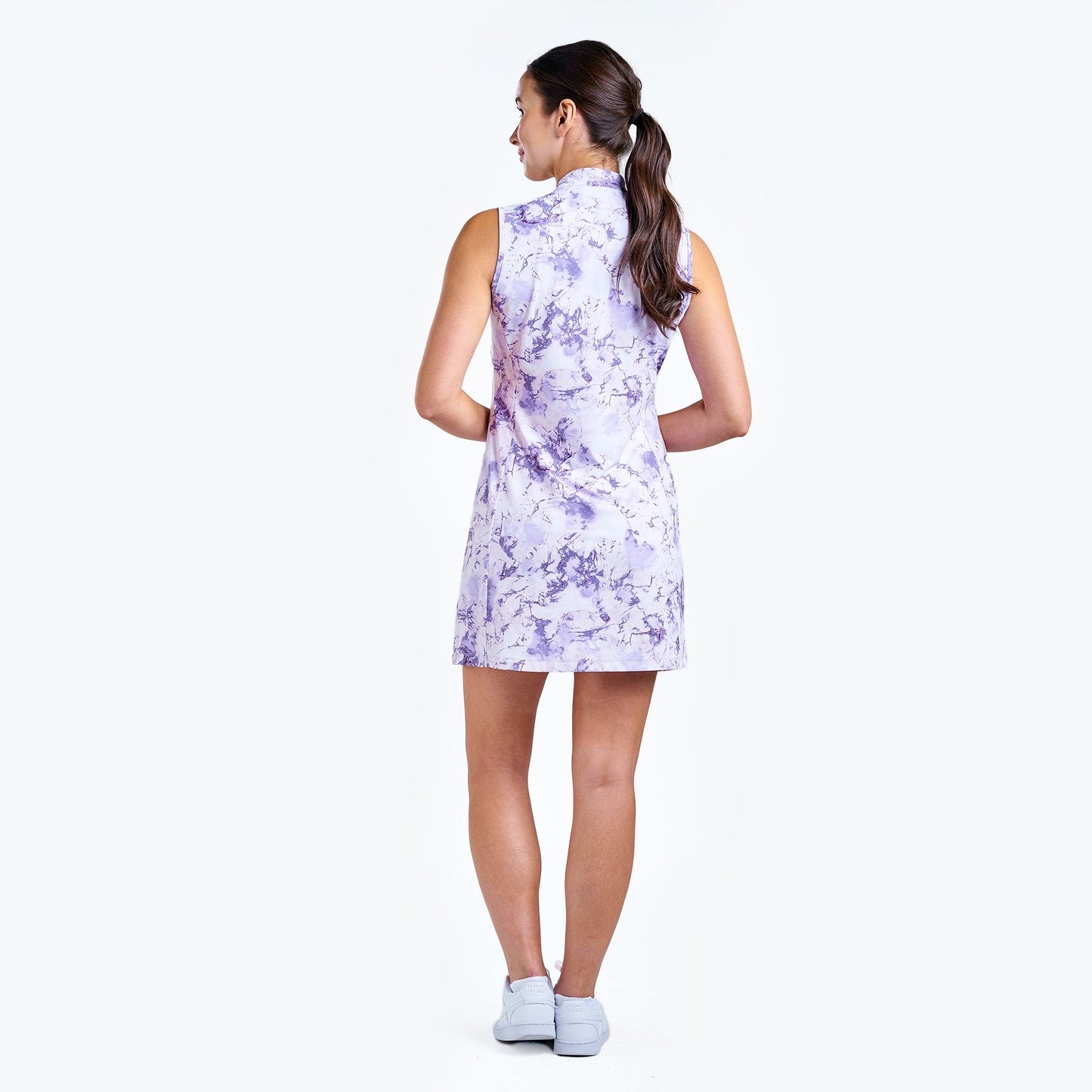 LEANNA ROBE