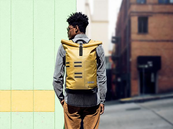 Ortlieb Backpack Commuter-Daypack- Cyber Blue/Cyber Pink 21L