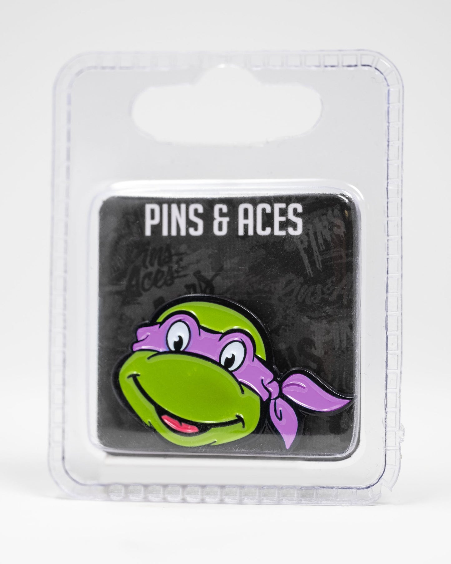TMNT Donatello ball marker featuring a vibrant design of the beloved Teenage Mutant Ninja Turtle.