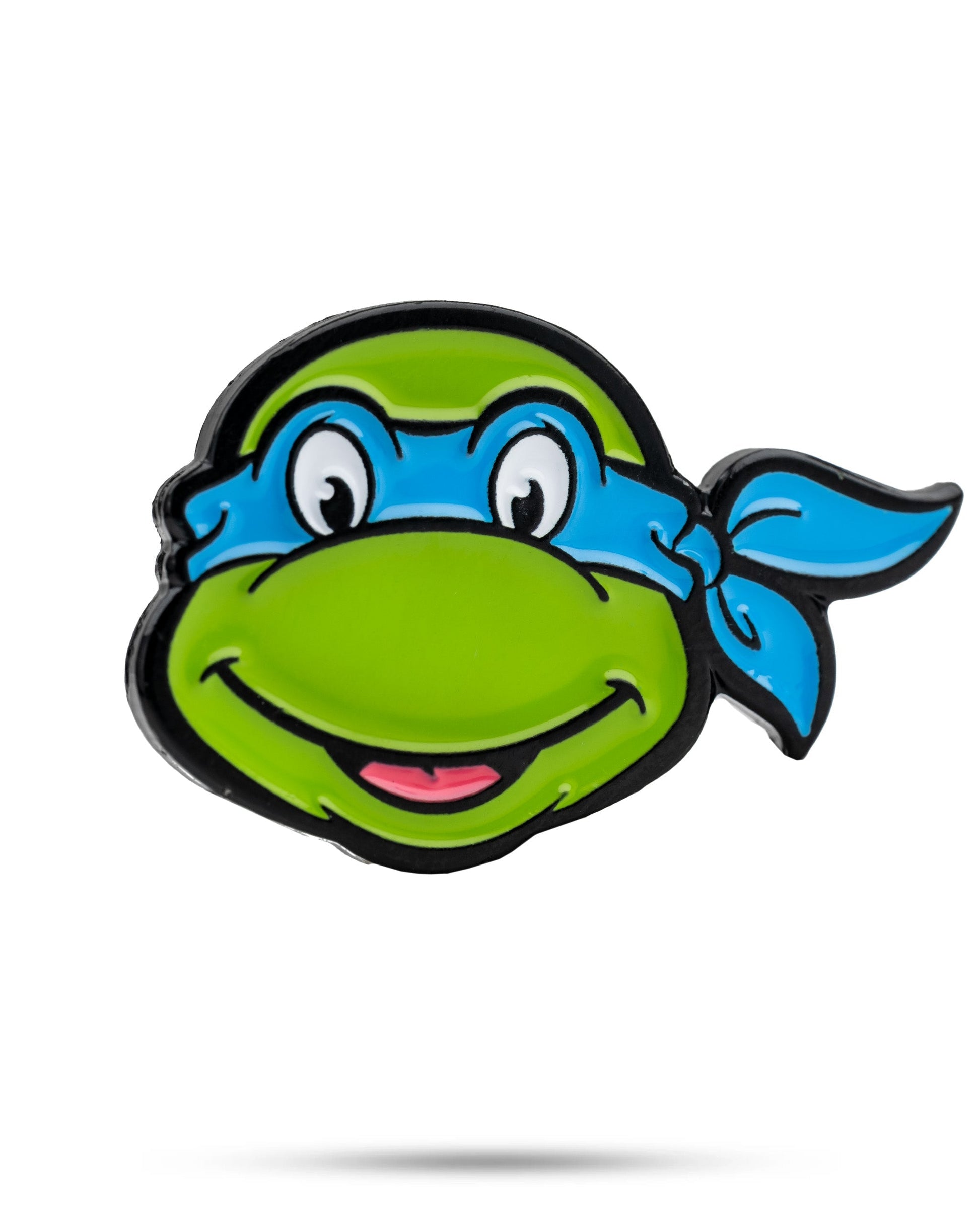 TMNT Leonardo ball marker featuring a detailed design of Leonardo's mask and sword emblem on a circular marker.