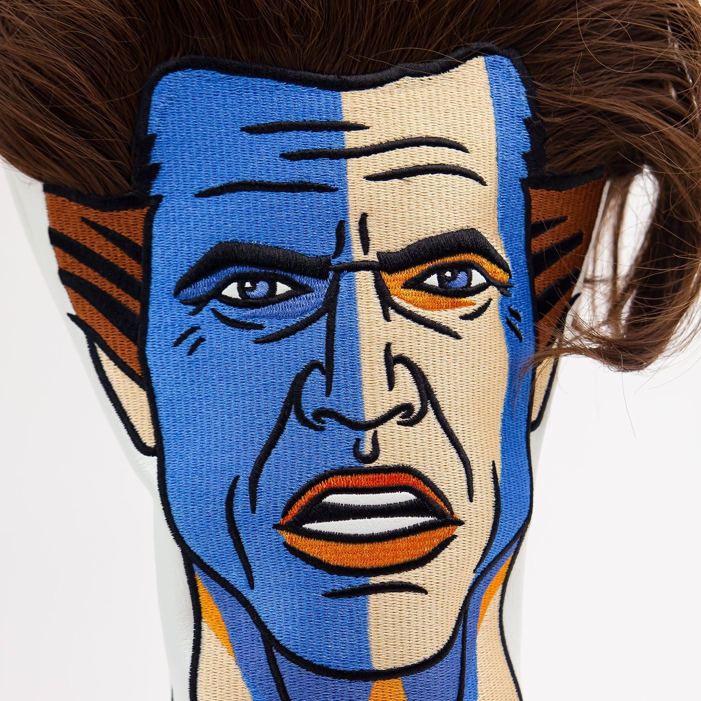 William Wallace driver cover featuring a detailed face design, highlighting intricate stitching and vibrant colors.