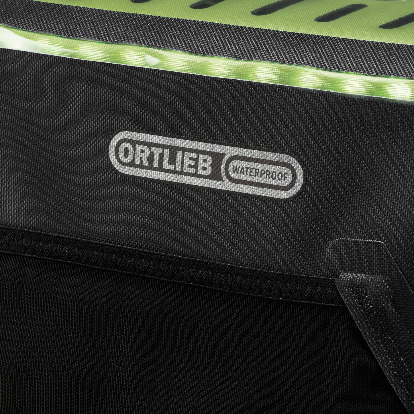 ORTLIEB HANDLEBAR BAG E-GLOW M BLACK 7L