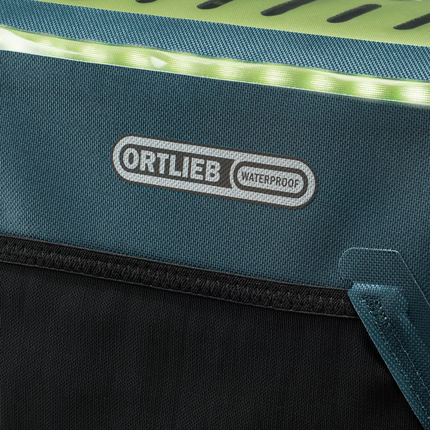 ORTLIEB HANDLEBAR BAG E-GLOW M BLACK 7L