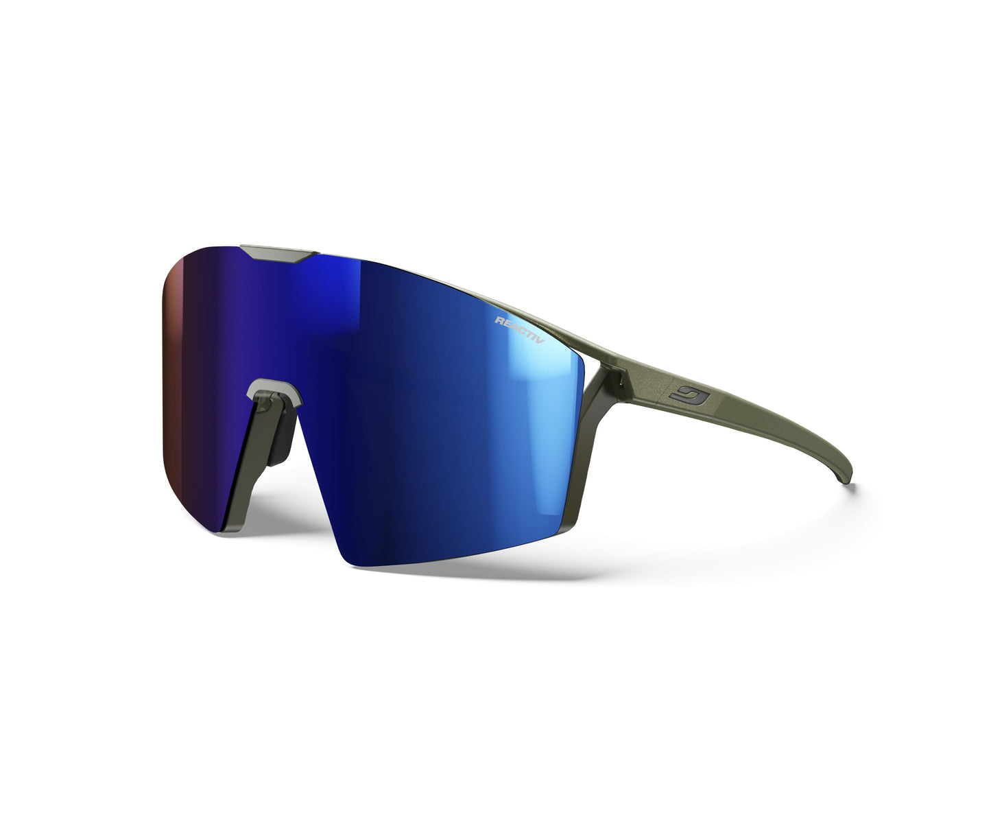 EDGE COVER with a REACTIV 2-4 lens