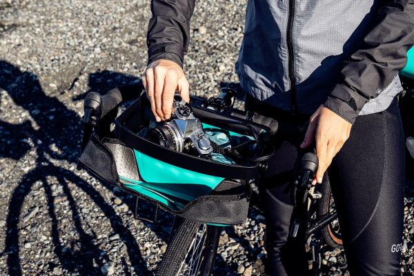 ORTLIEB HANDLEBAR BAG ULTIMATE SIX FREE