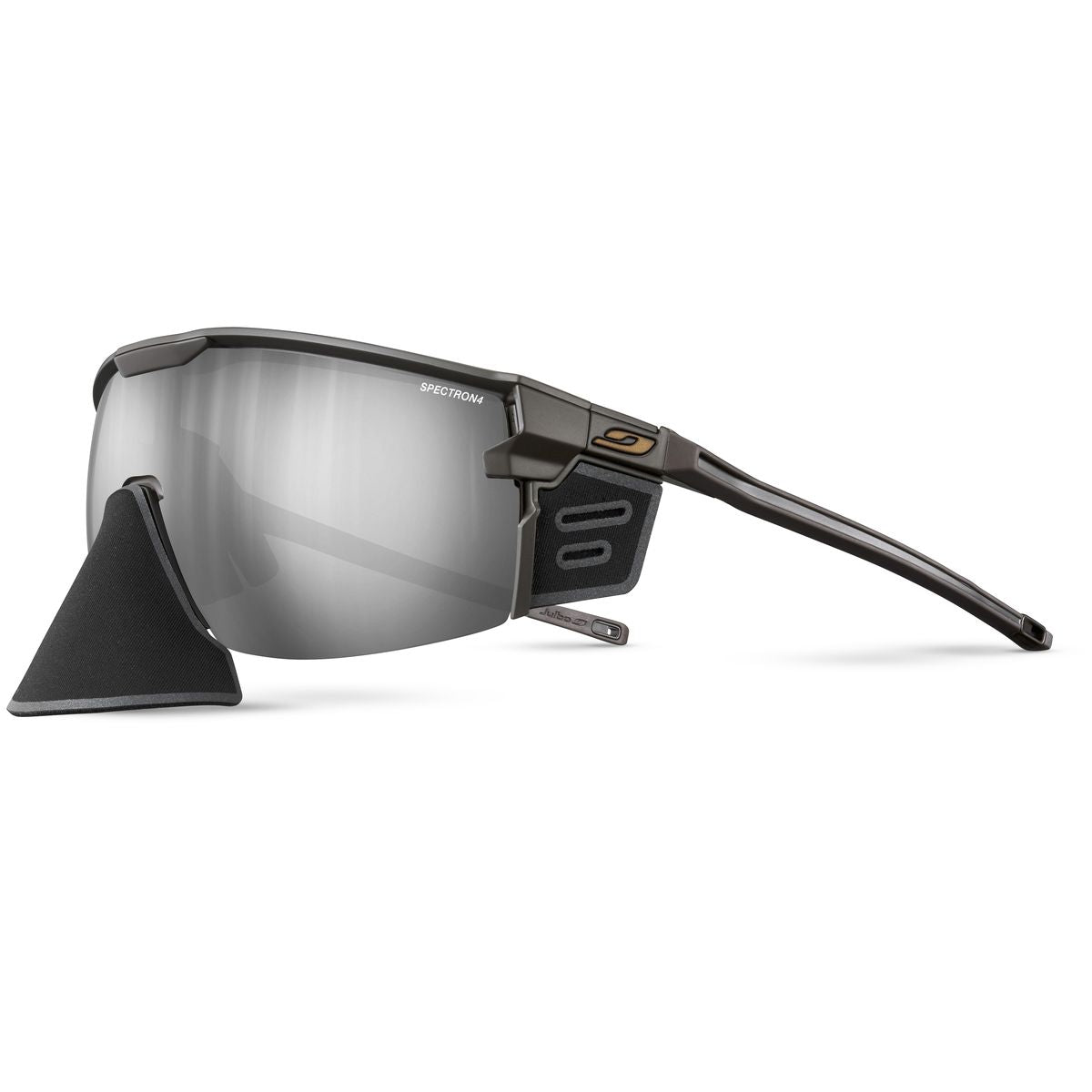 ULTIMATE COVER with a REACTIV 2-4 lens